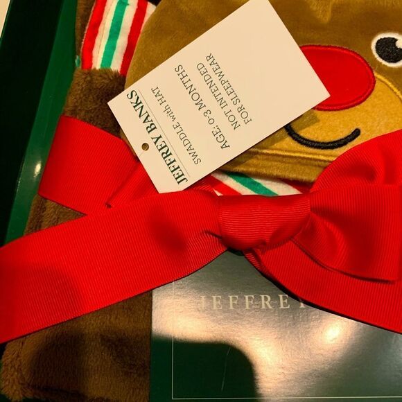 𝅺❤️💚🎄ADORABLE Newborn Christmas Swaddle💚❤️🎅🏼Brand New-Boxed set - Picture 3 of 4